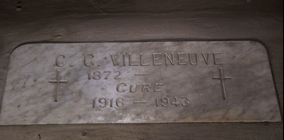 C Villeneuve plaque